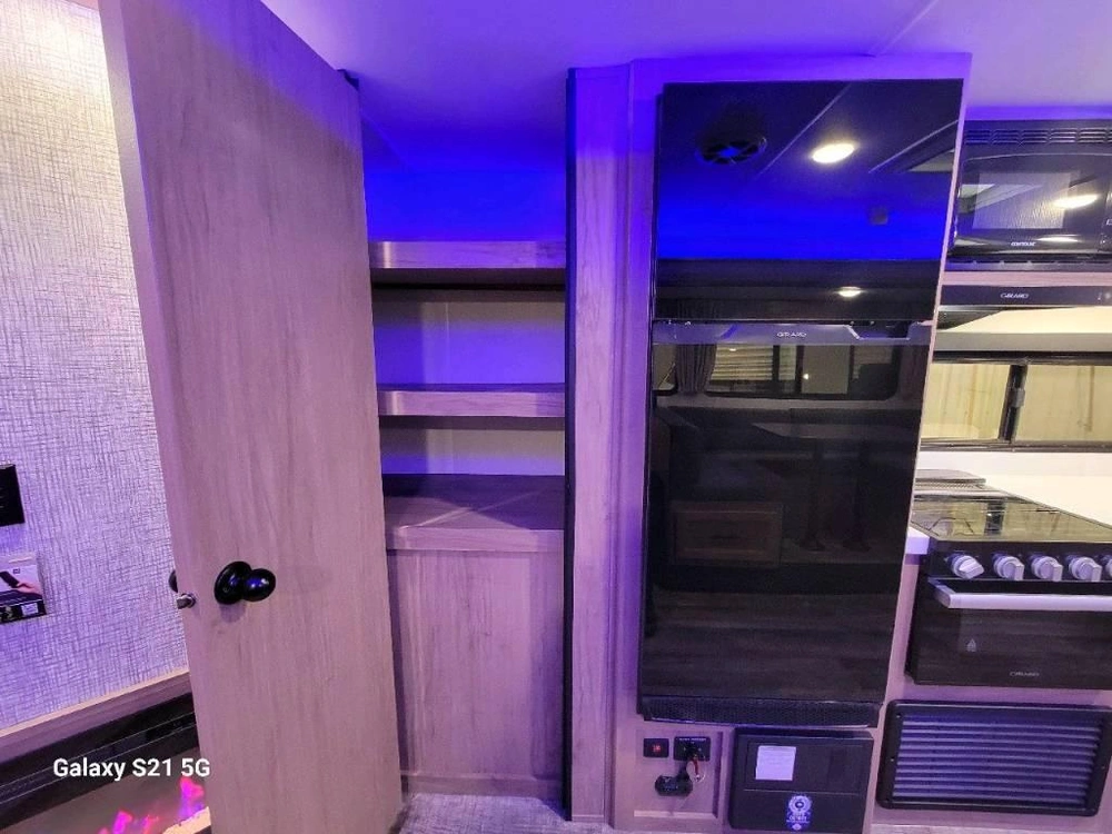 Cherokee Grey Wolf 27dbh 2023 alt