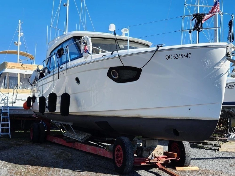 Bavaria Motoryachts E40 Sedan 2018 alt