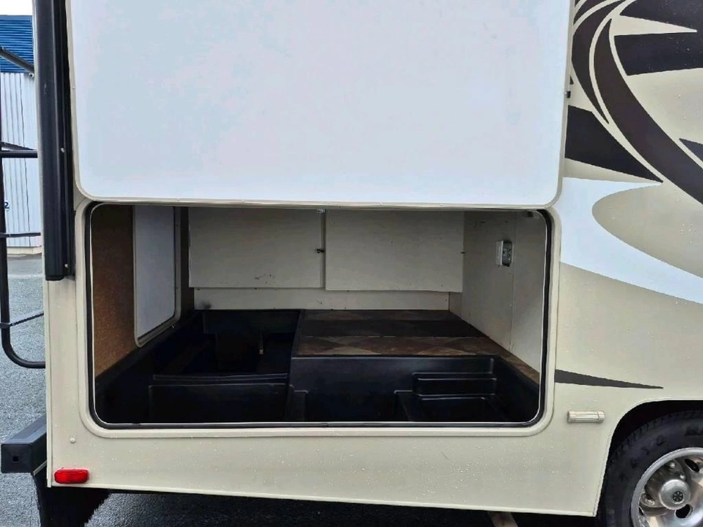 Coachmen Leprechaun 220qb 2012 alt