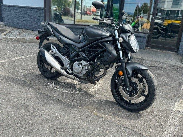 Suzuki Sv6550 Gladius 2014 alt