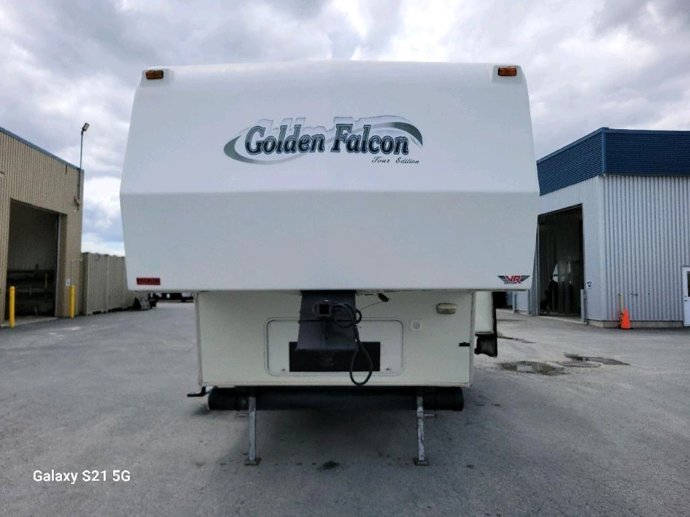 Glendale Golden Falcon 28rlg 2001 alt