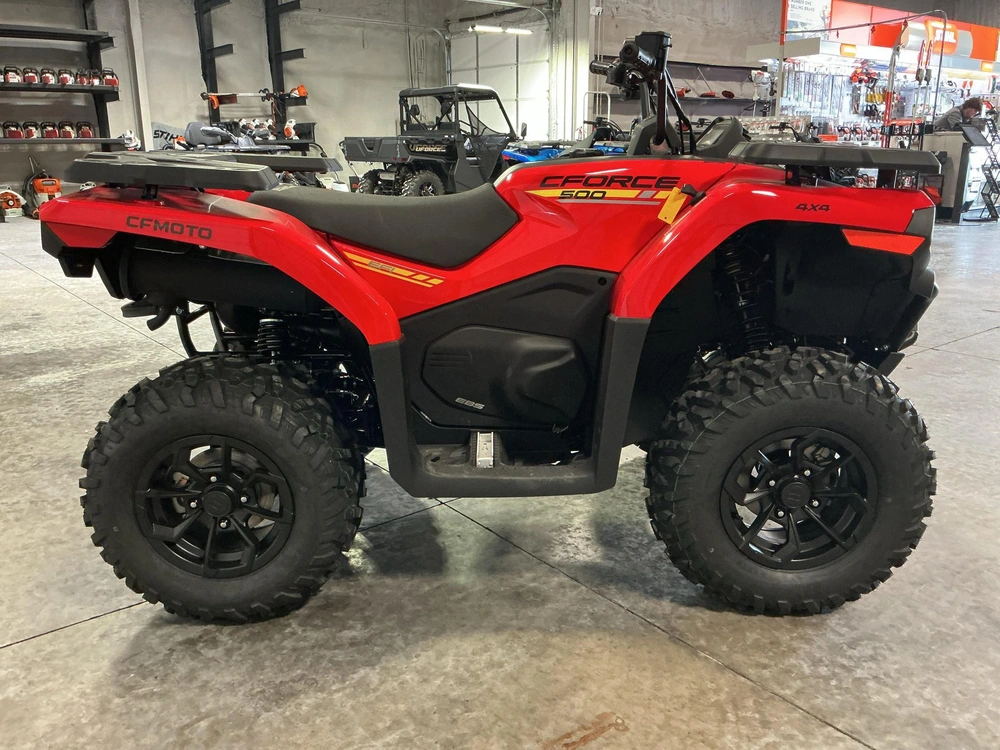 2025 Cfmoto Cforce 500 alt