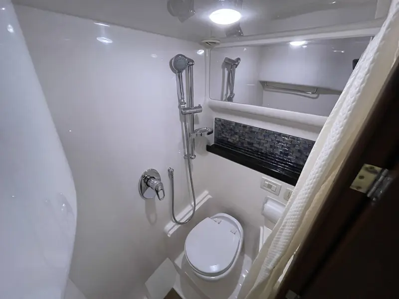 2015 Regal 42 SPORT COUPE