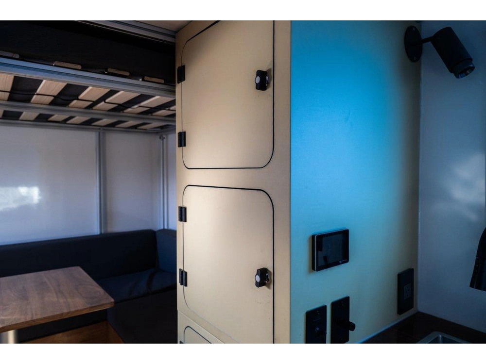 Ford E450 Paralander 2006 alt