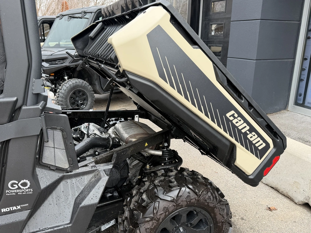 2025 Brp Defender Xt Hd7 alt