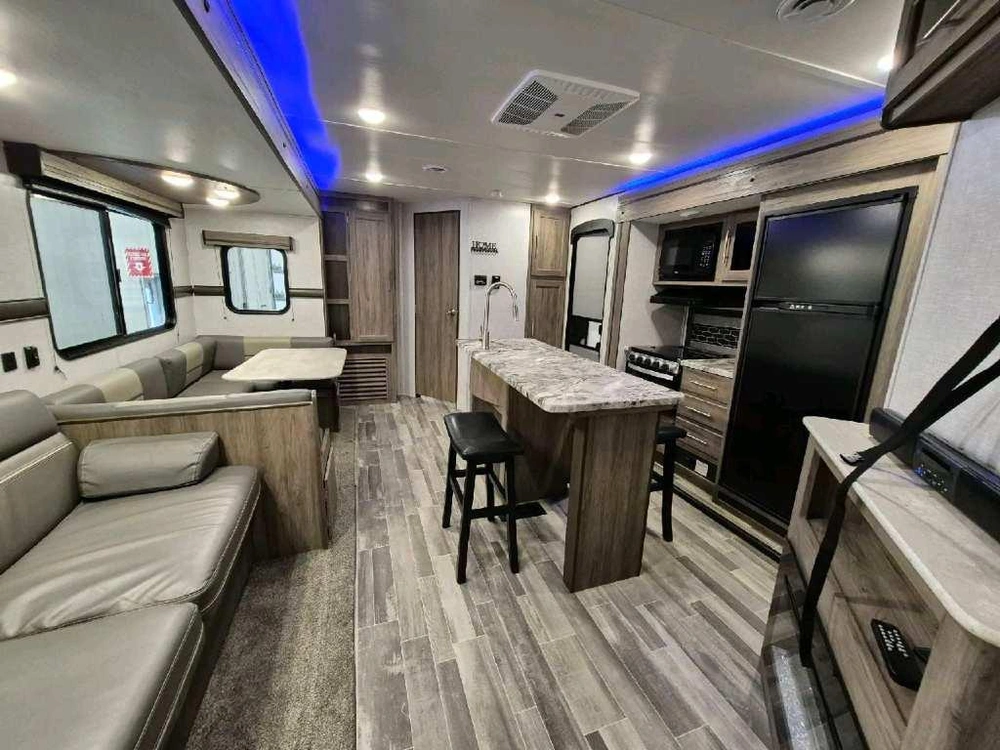 Crossroads Zinger 331bh 2023 alt