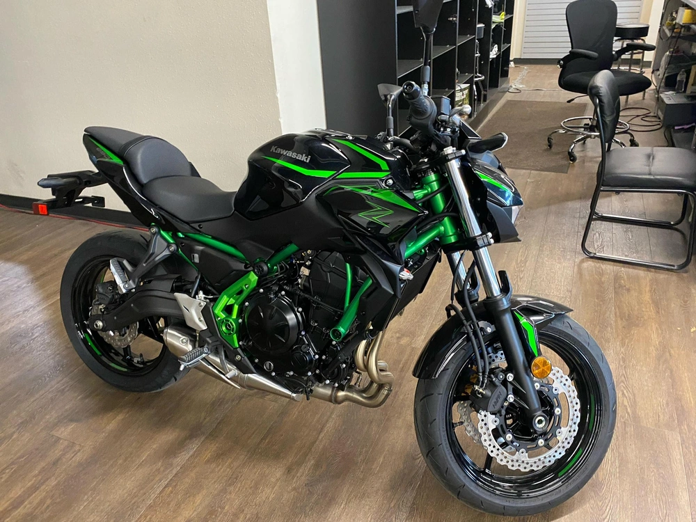2025 Kawasaki Z650 Abs Abs alt
