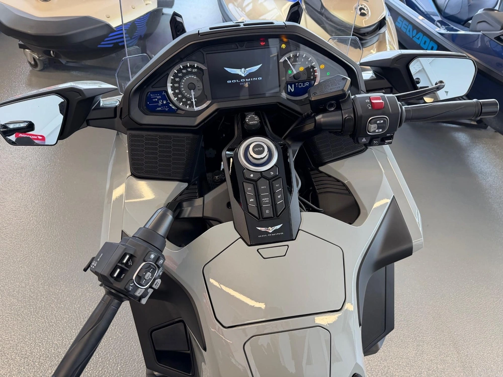 Honda Goldwing 1800 Dct Tourer Gold Wing 2026 alt