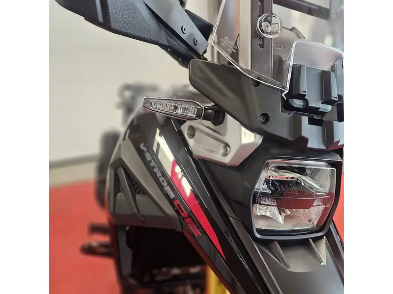 2026 Suzuki V-STROM 1050DE thumbnail 6