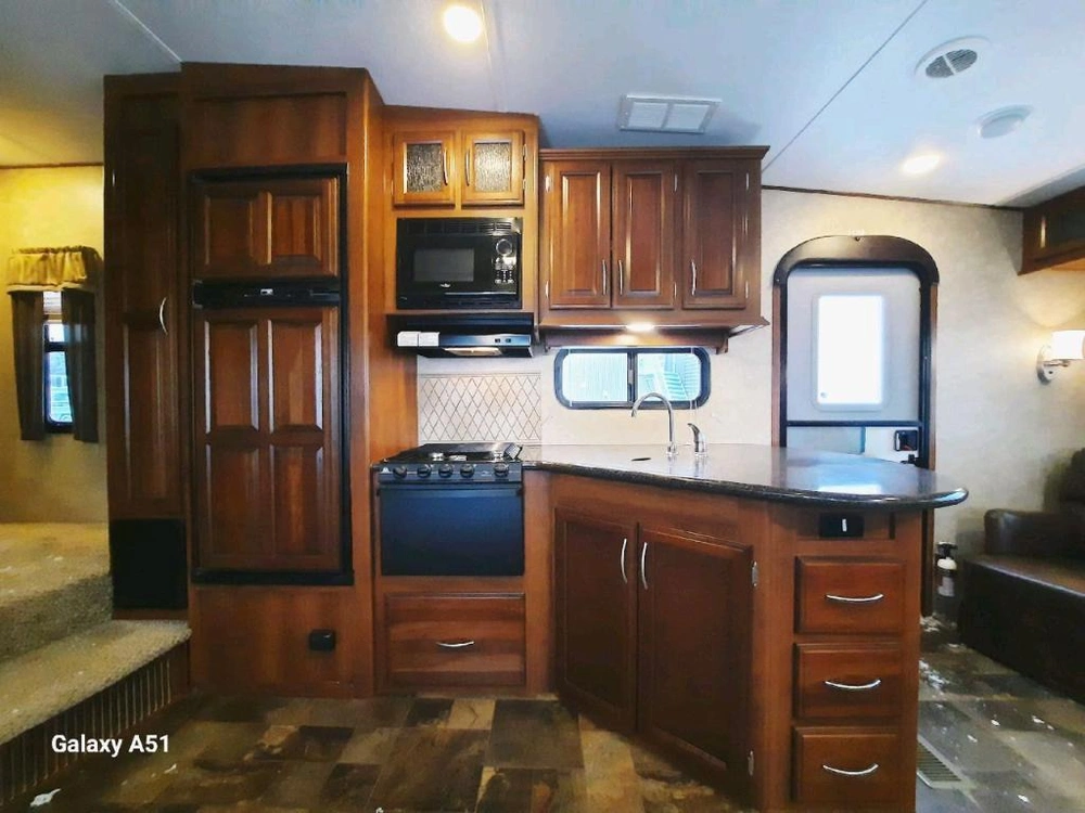 Crossroads Crusader 260rl 2015 alt