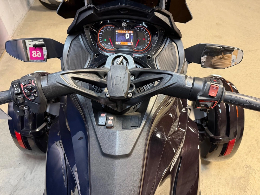 Can-am Spyder St Limited 2013 alt