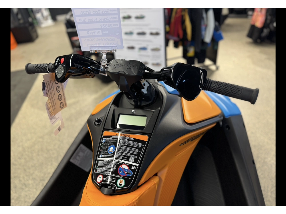 Sea-doo Spark Trixx 3up 2026 alt