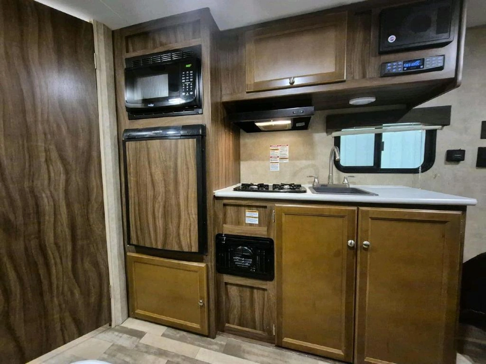 Coachmen Clipper 17fb 2019 alt