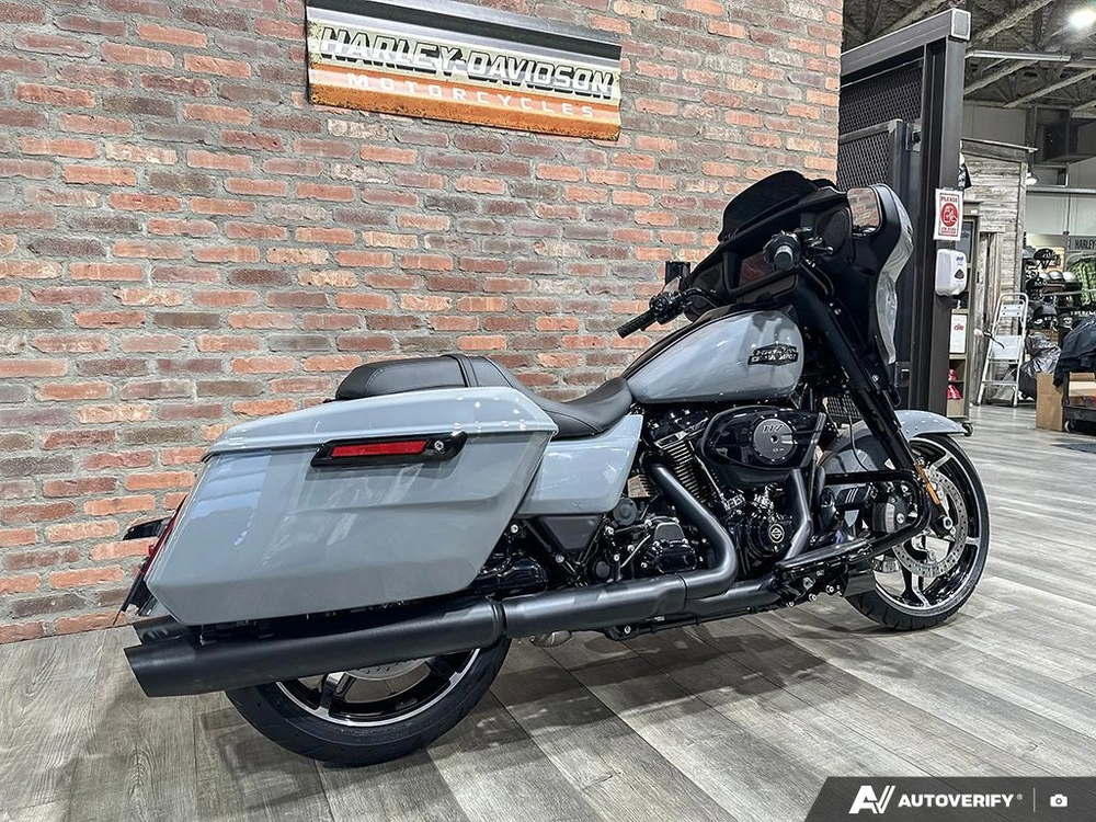 2026 Harley-davidson Street Glide alt