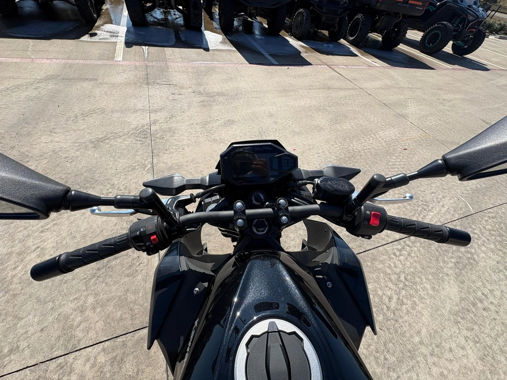 2025 Kawasaki Z500 Abs Abs alt