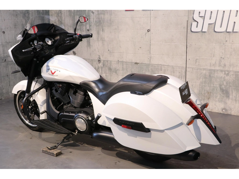 2016 Victory Motorcycles Cross Country V16db36nya alt