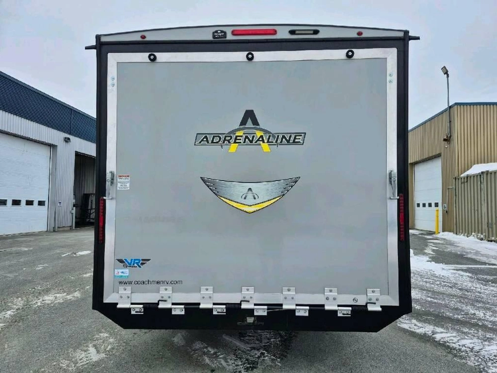 Coachmen Adrenaline 27lt 2021 alt