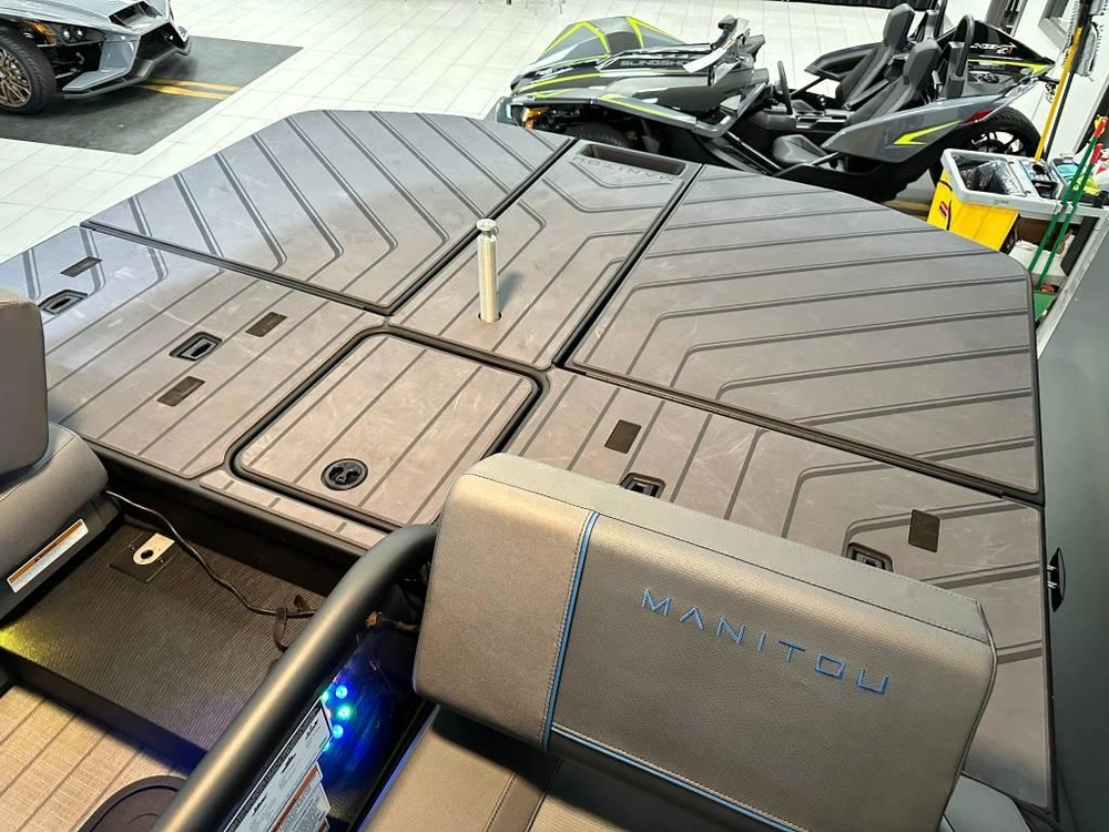 Manitou 26 Explore Navigator Max 2024 alt