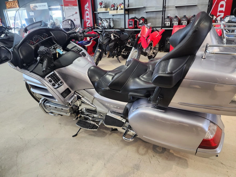 2009 Honda Goldwing 1800cc alt