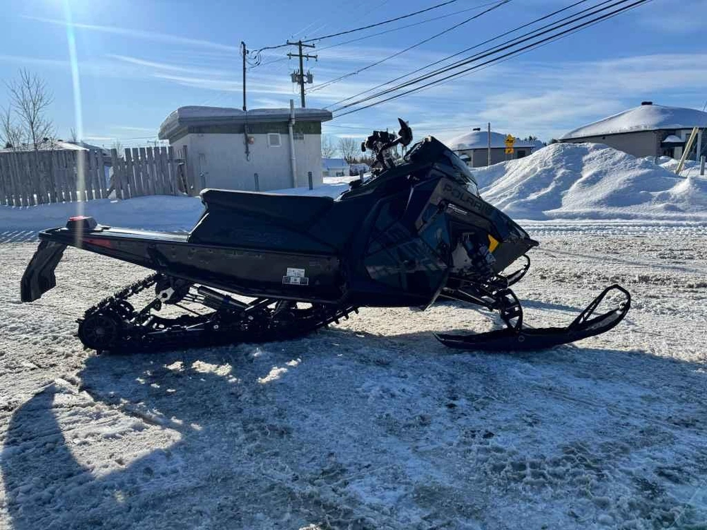 2025 Polaris 850 Indy Xcr 136 1.35 alt