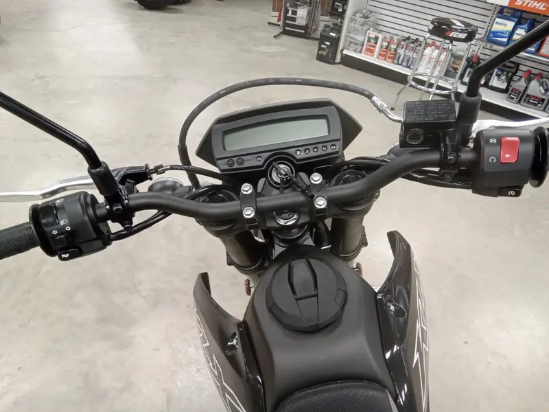 2026 Kawasaki KLX300 SM thumbnail 5