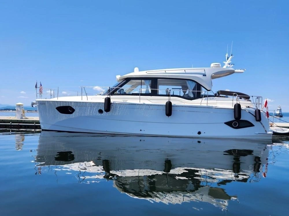 Bavaria Motoryachts E40 Sedan 2018 alt