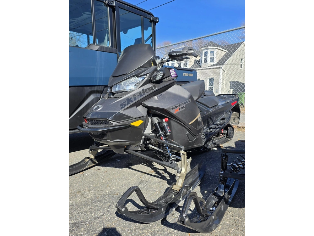2020 Ski-doo Renegade Xrs 850 E-tec
