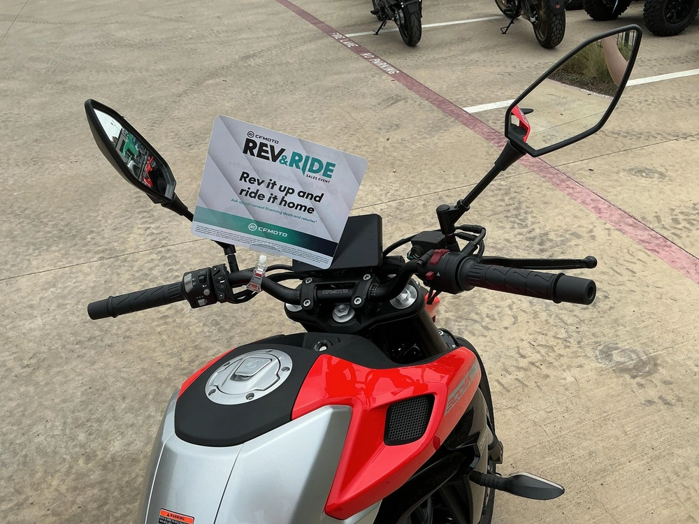 2024 Cfmoto 300nk 300 alt