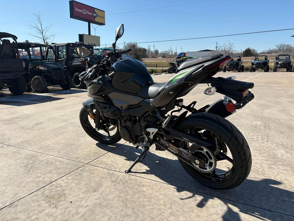 2025 Kawasaki Z500 Abs Abs alt