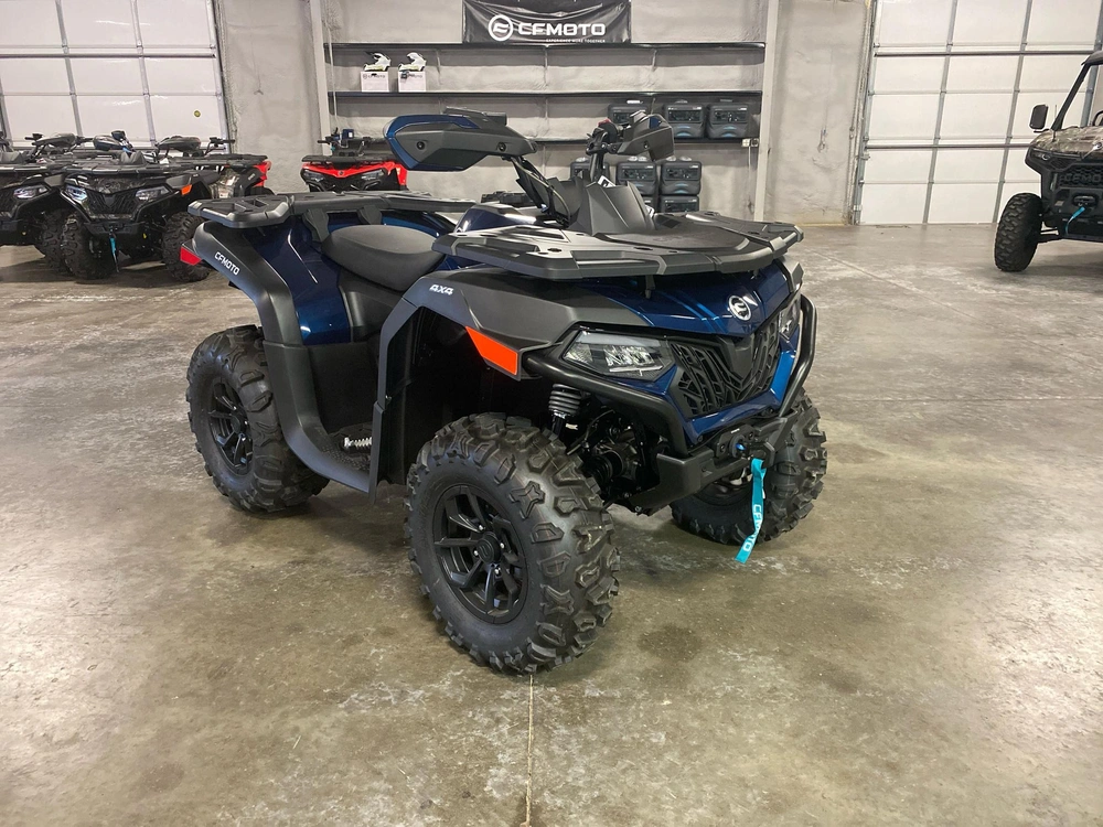 2025 Cfmoto Cforce 600 alt