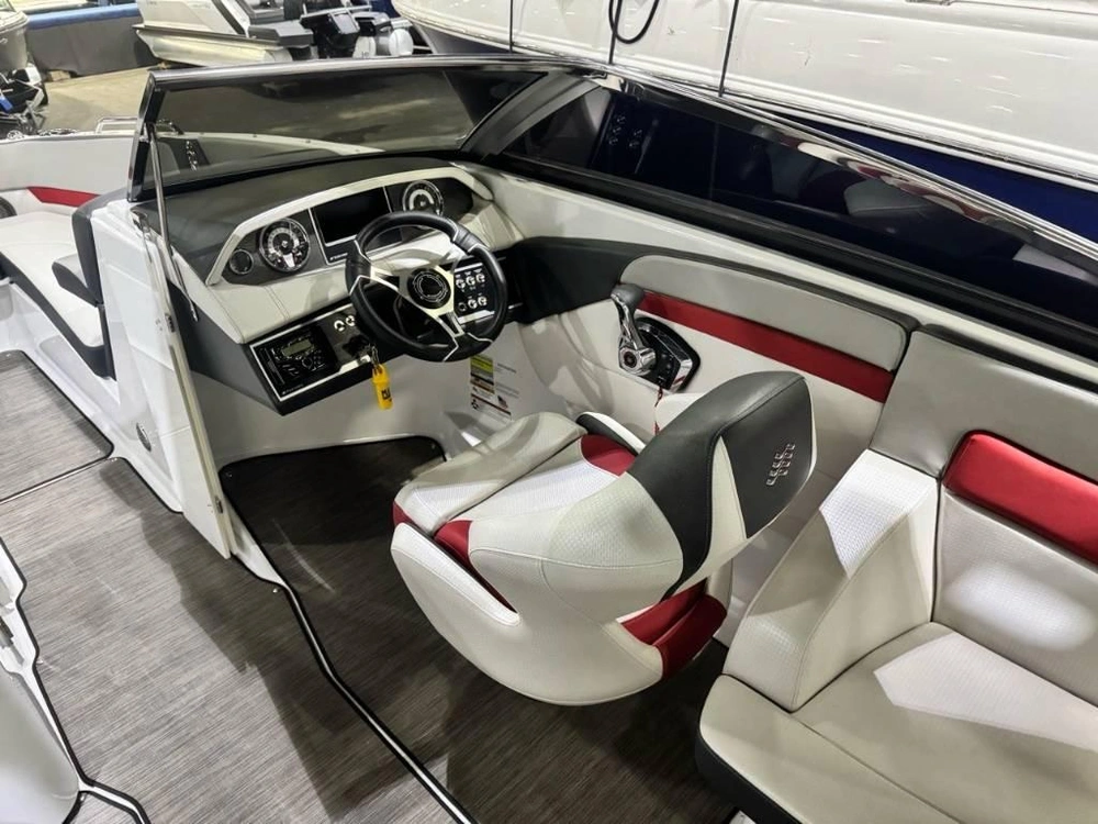 Four Winns 260 Horizon Sport Rs 2022 alt