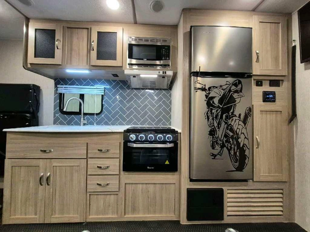 Coachmen Adrenaline 27lt 2021 alt