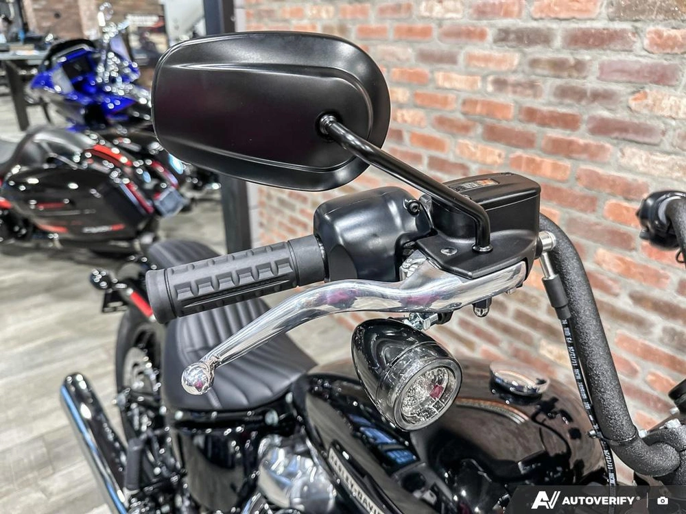 2026 Harley-davidson Street Bob alt