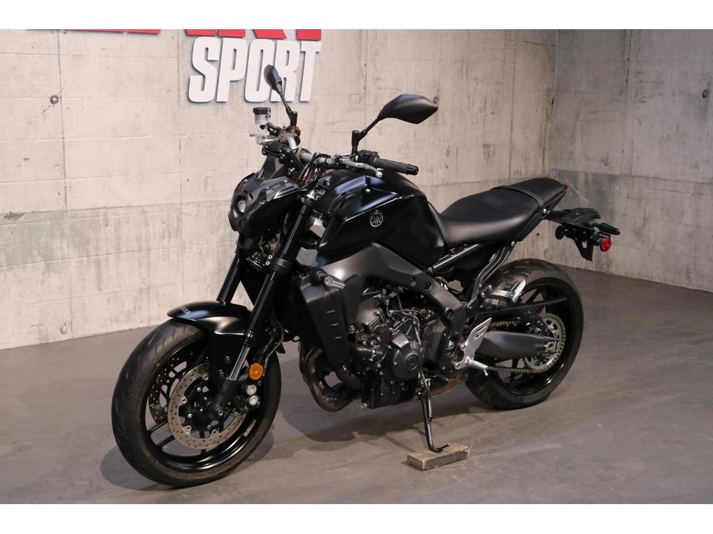 2021 Yamaha Mt-09 alt