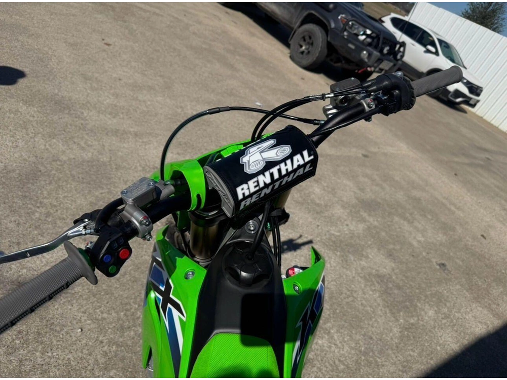 2026 Kawasaki Kx™ 250 250 alt