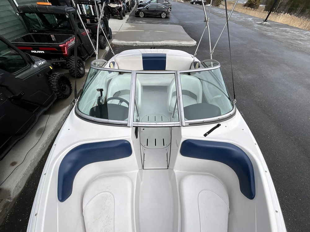 Four Winns 200 2011 alt