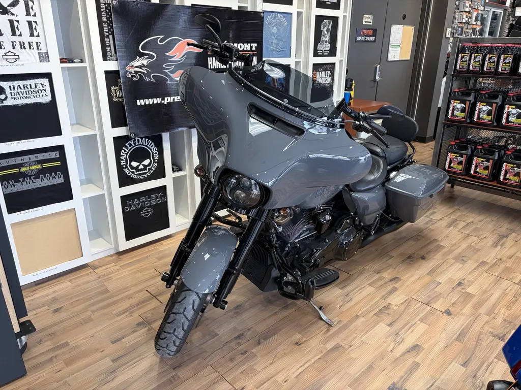 Harley-Davidson FLHXST STREET GLIDE 117PC  2022