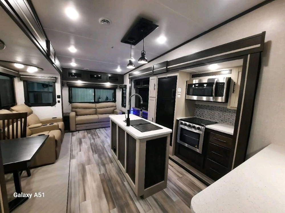 Crossroads Cruiser Aire 31si 2022 alt