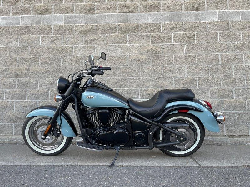 2025 Kawasaki Vulcan 900 Classic alt