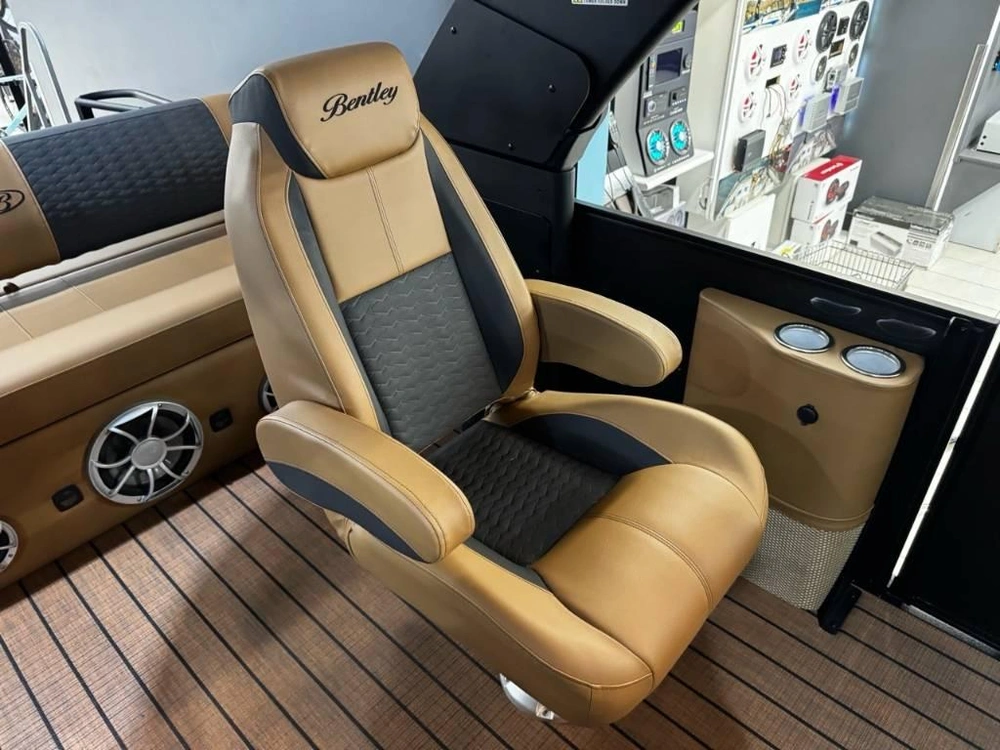 Bentley Elite 253 Swingback 2026 alt