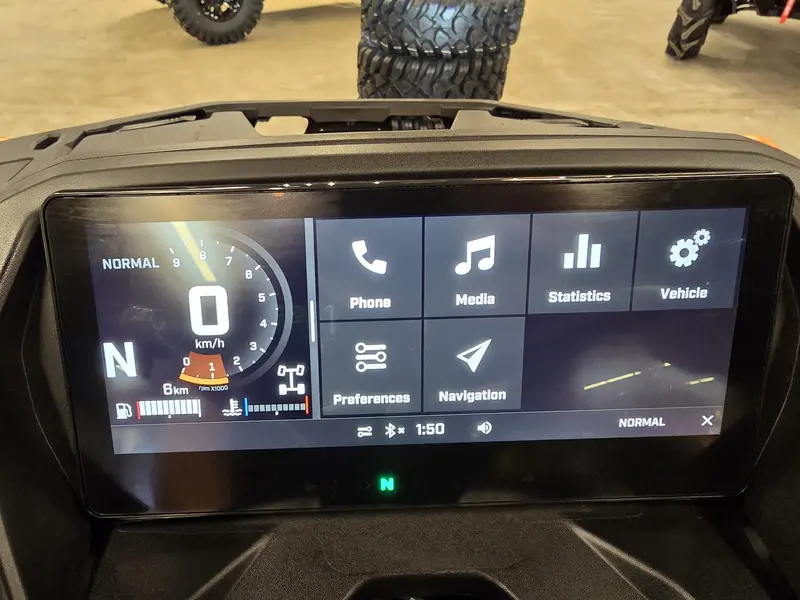 BRP Outlander XT-P 1000R with Smart-Shox & 10.25 in. infotainment 2026