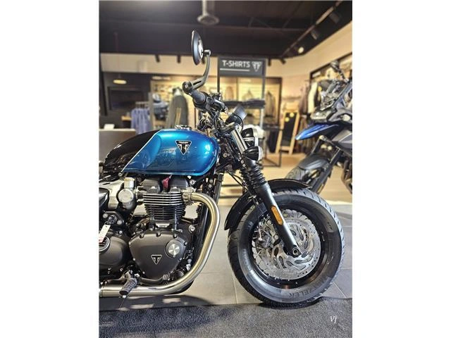 2026 Triumph Bonneville Bobber alt