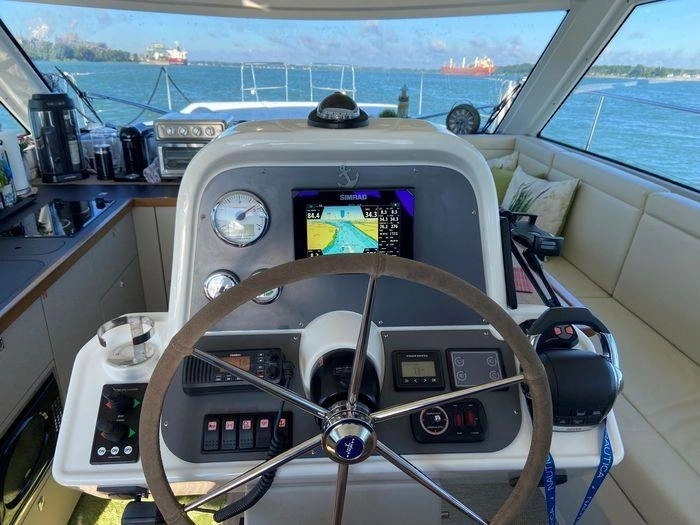 Bavaria Motoryachts E40 Sedan 2018 alt