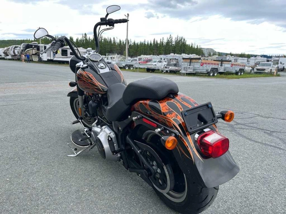 Harley-davidson Fat Boy Lo 2012 alt