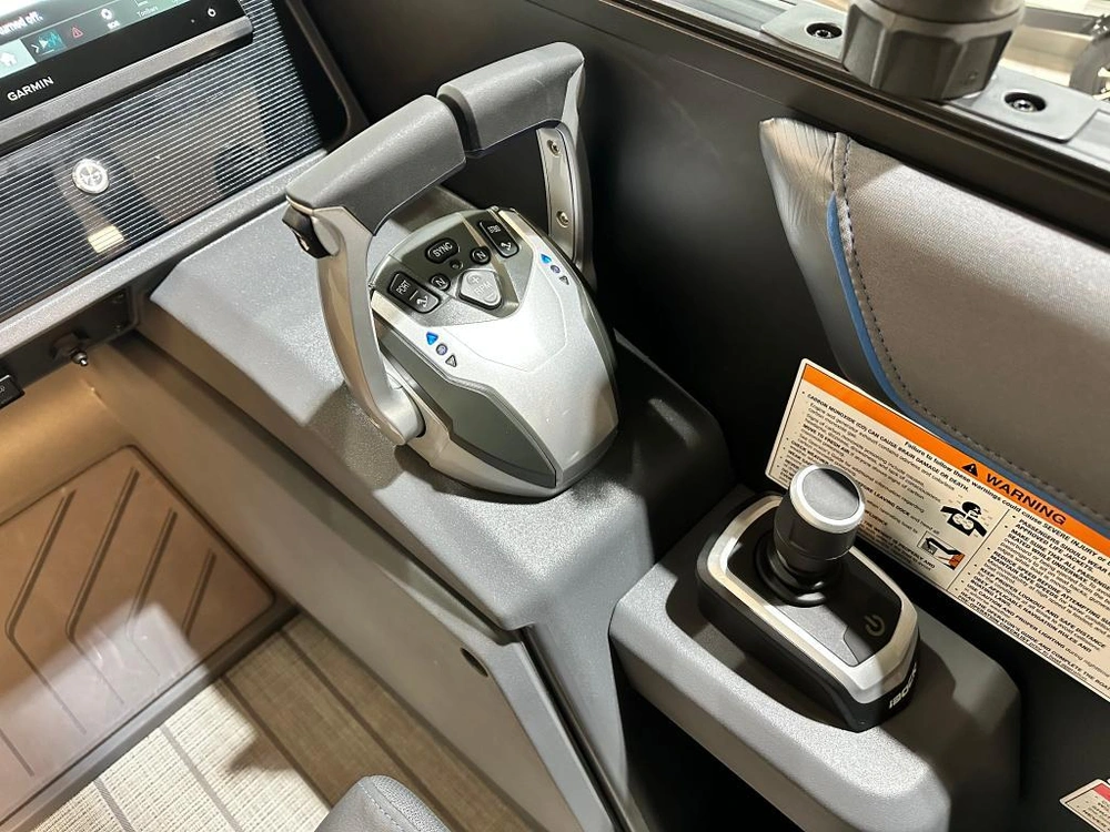 Manitou 26 Explore Navigator Max 2024 alt