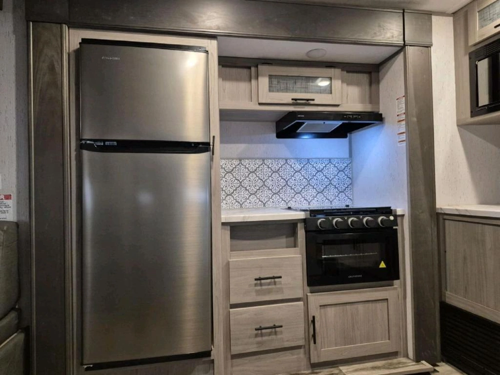 Dutchmen Coleman 270tq 2022 alt