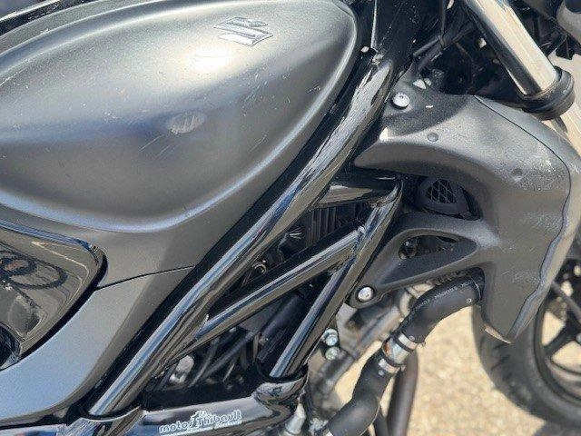 Suzuki Sv6550 Gladius 2014 alt