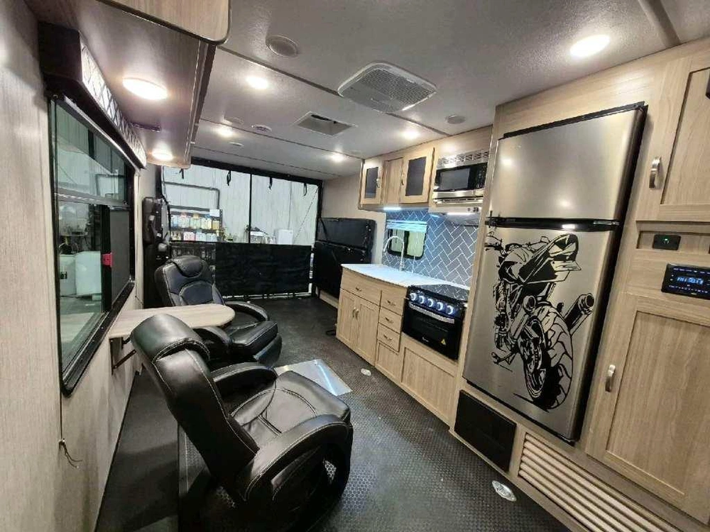 Coachmen Adrenaline 27lt 2021 alt