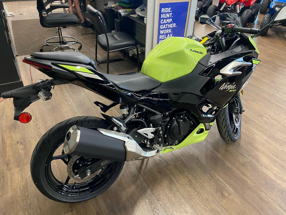 2026 Kawasaki Ninja® 500 Abs alt