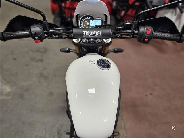 2026 Triumph Scrambler 400 Xc alt
